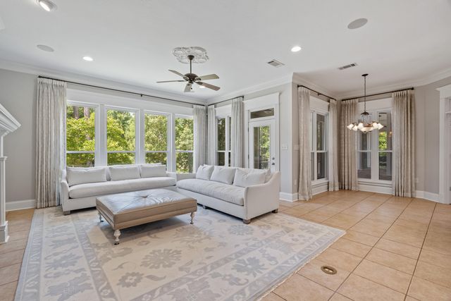206 Timberton Dr., Hattiesburg, MS 39401