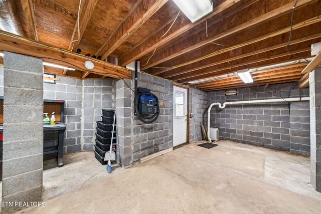 321 Magnolia Lane, Crossville, TN 38555