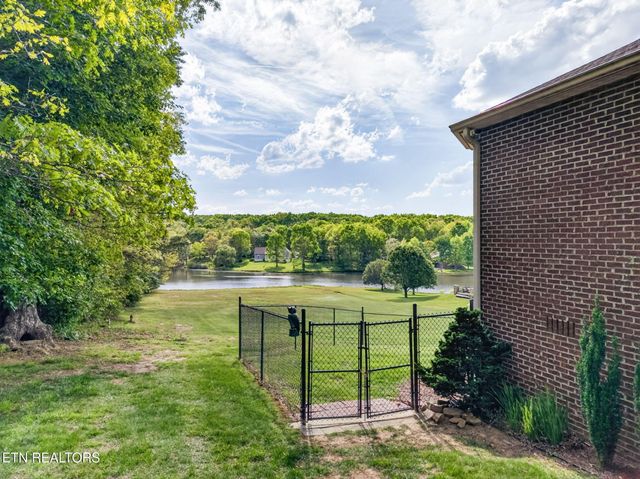 321 Magnolia Lane, Crossville, TN 38555
