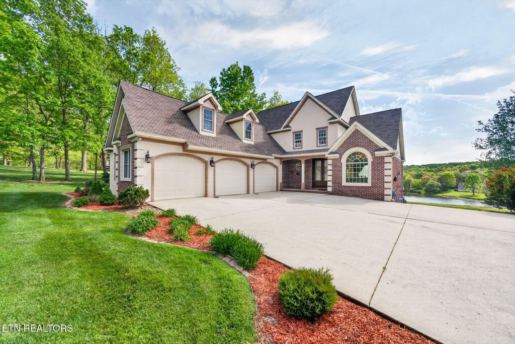 321 Magnolia Lane, Crossville, TN 38555
