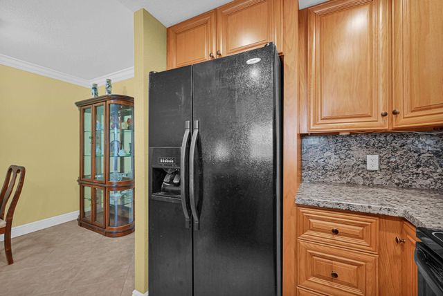 9121 Sunrise Lakes Blvd 106, Sunrise, FL 33322