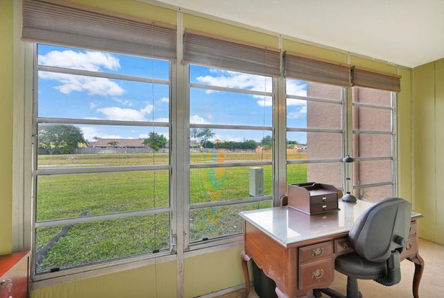 9121 Sunrise Lakes Blvd 106, Sunrise, FL 33322