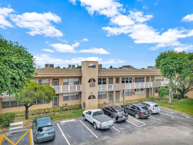 9121 Sunrise Lakes Blvd 106, Sunrise, FL 33322