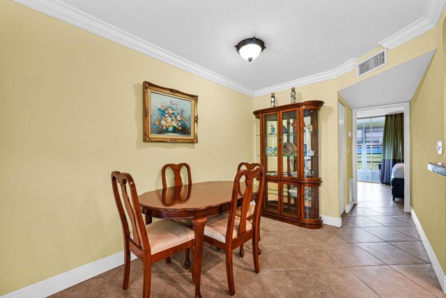 9121 Sunrise Lakes Blvd 106, Sunrise, FL 33322