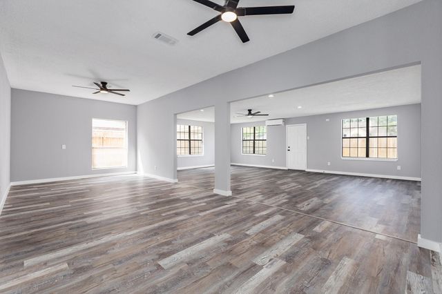 11527 Corola Trail Drive, Houston, TX 77066