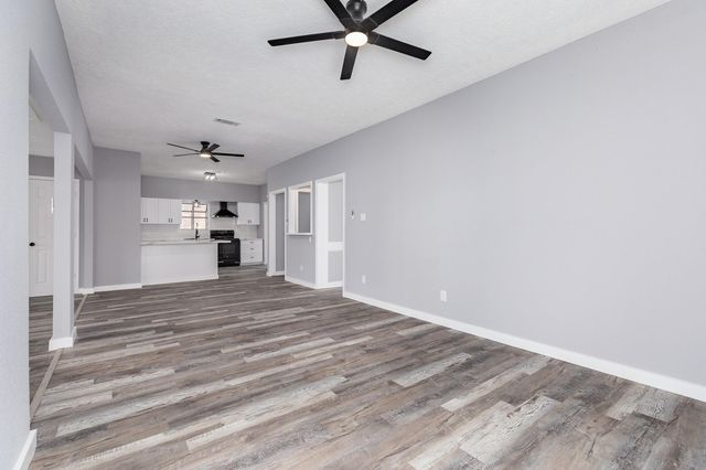 11527 Corola Trail Drive, Houston, TX 77066