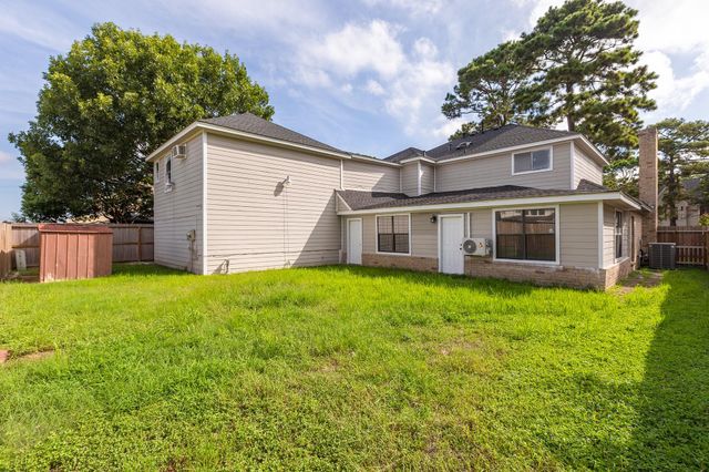 11527 Corola Trail Drive, Houston, TX 77066