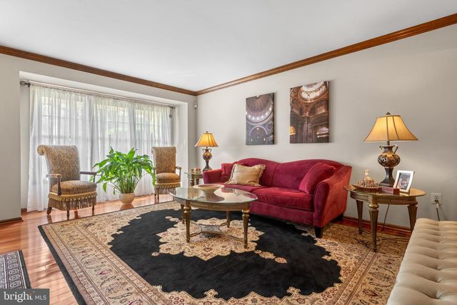 102 FILLY DR, North Wales, PA 19454