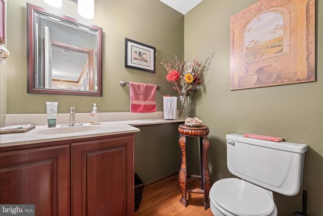 102 FILLY DR, North Wales, PA 19454