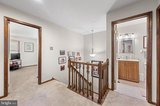 102 FILLY DR, North Wales, PA 19454