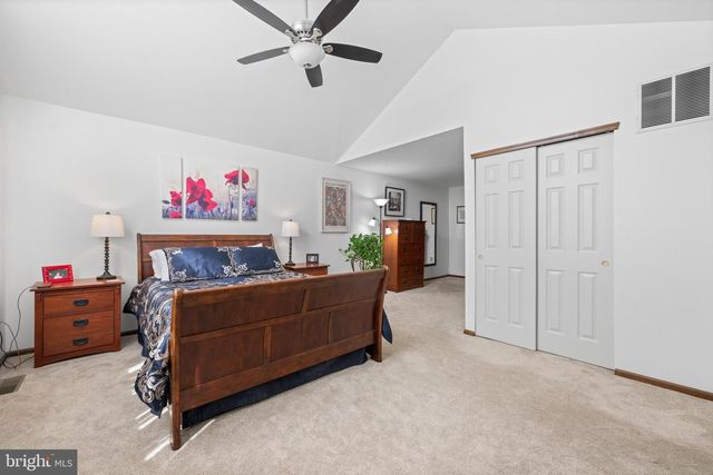 102 FILLY DR, North Wales, PA 19454