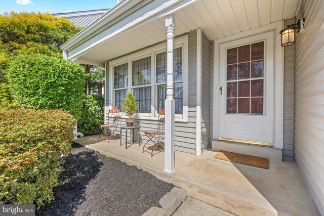 102 FILLY DR, North Wales, PA 19454