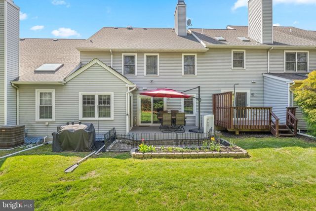 102 FILLY DR, North Wales, PA 19454