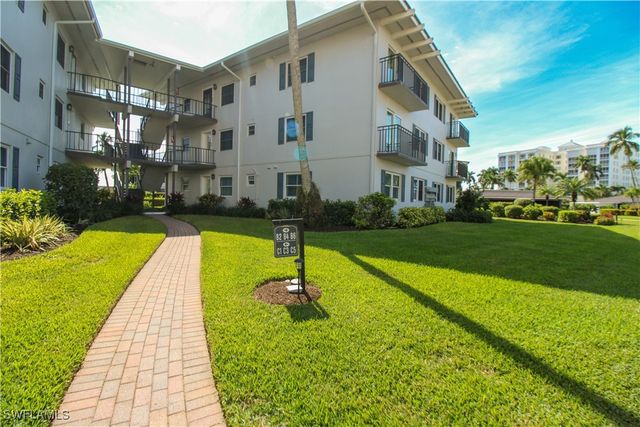 3400 Gulf Shore BLVD N B4, Naples, FL 34103