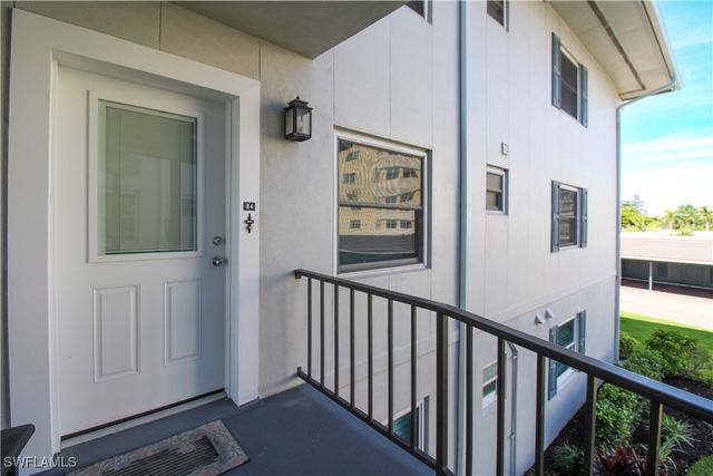 3400 Gulf Shore BLVD N B4, Naples, FL 34103