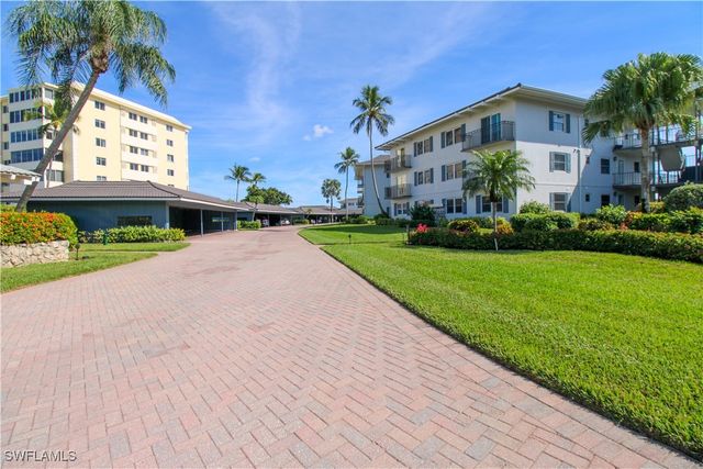 3400 Gulf Shore BLVD N B4, Naples, FL 34103