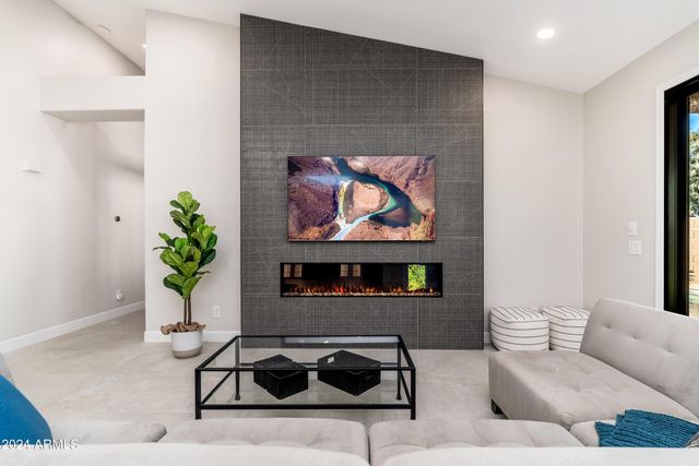 6768 E Evans Drive, Scottsdale, AZ 85254