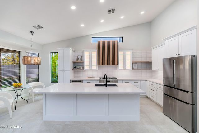 6768 E Evans Drive, Scottsdale, AZ 85254