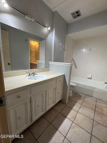 6201 Escondido Drive 3C, El Paso, TX 79912