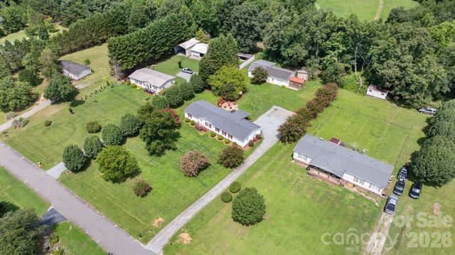 172 Baxter Way, Forest City, NC 28043