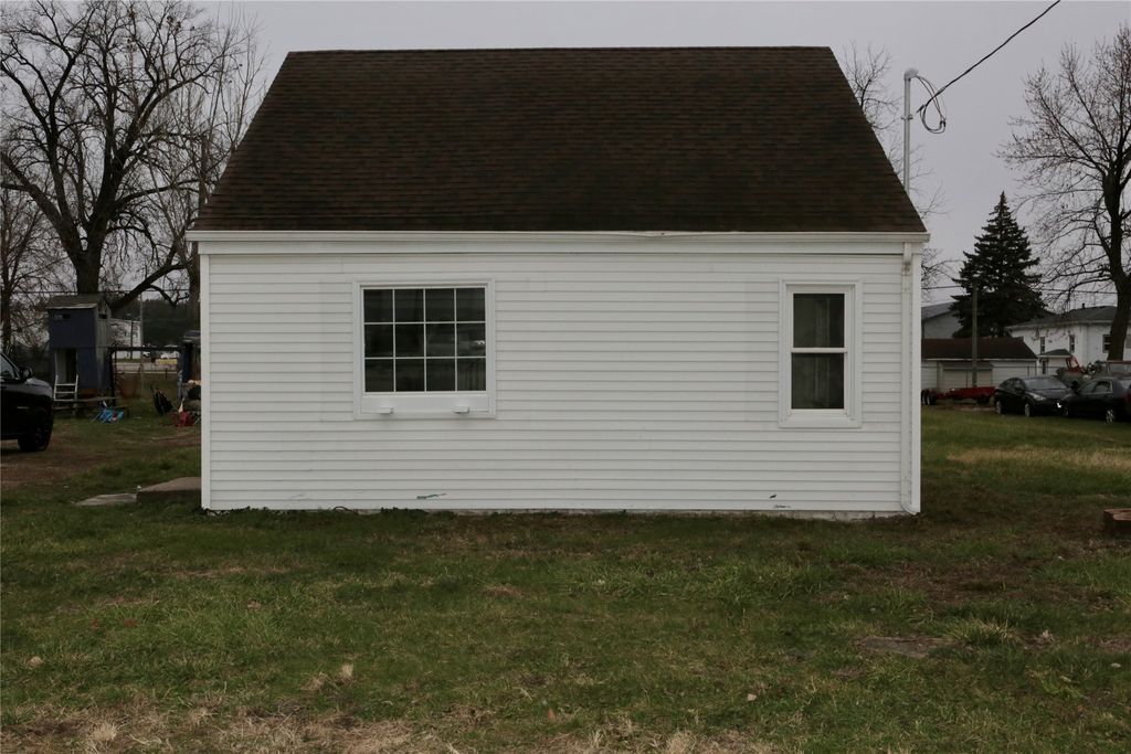 425 NE Broadway Avenue, Des Moines, IA 50313