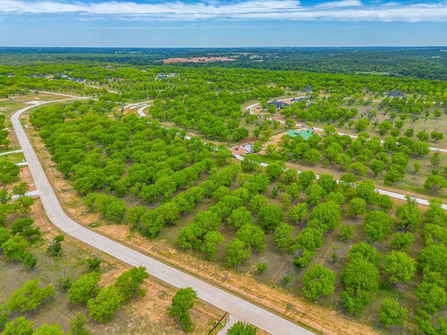 2354 E Landings S, Granbury, TX 76049