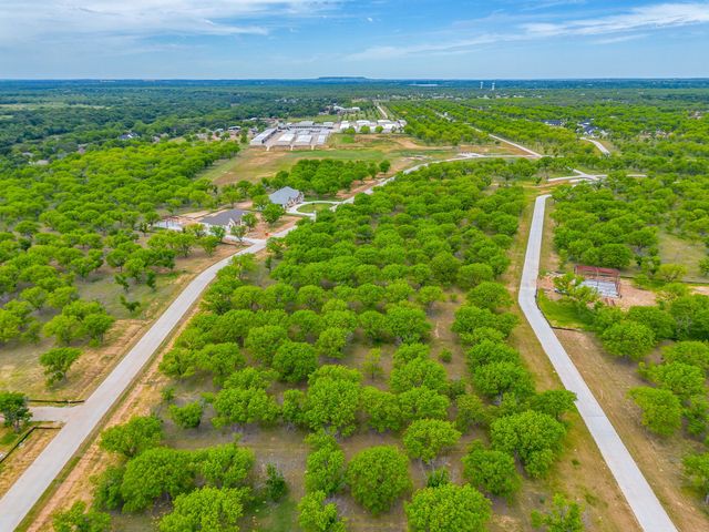 2354 E Landings S, Granbury, TX 76049