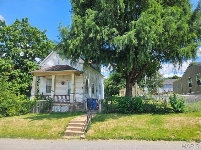 804 Regina Avenue, St Louis, MO 63125