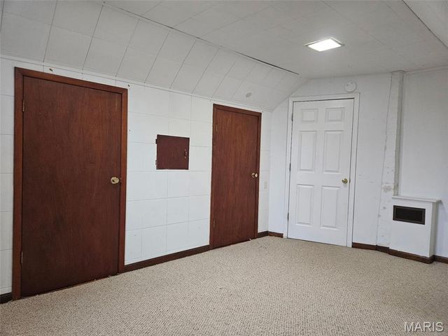 804 Regina Avenue, St Louis, MO 63125