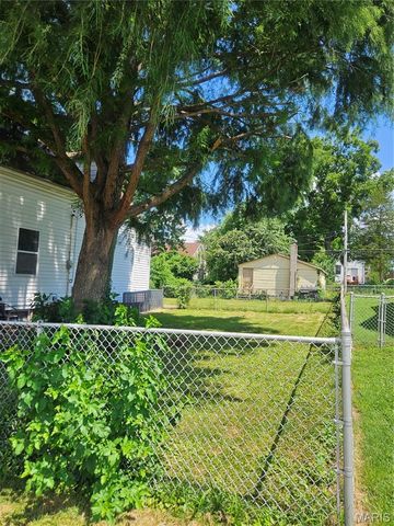 804 Regina Avenue, St Louis, MO 63125