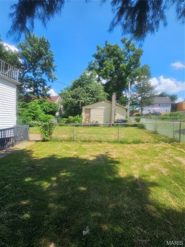 804 Regina Avenue, St Louis, MO 63125