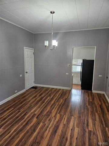 804 Regina Avenue, St Louis, MO 63125