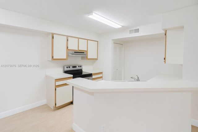 9999 Summerbreeze Drive 216, Sunrise, FL 33322