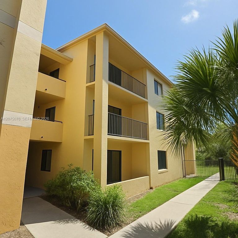 9999 Summerbreeze Drive 216, Sunrise, FL 33322