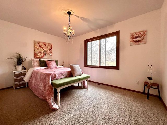 29933 Greenleaf DRIVE, Burlington, WI 53105