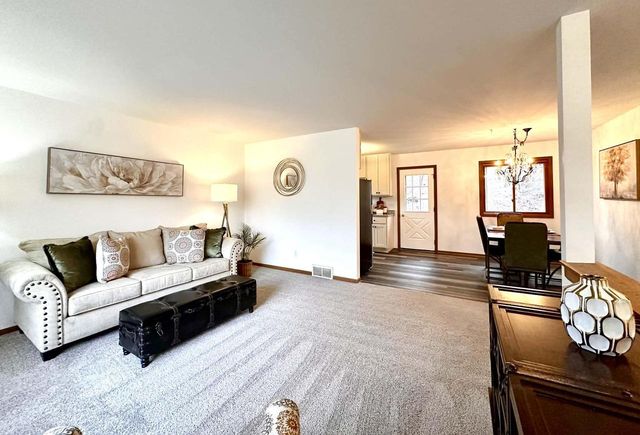 29933 Greenleaf DRIVE, Burlington, WI 53105