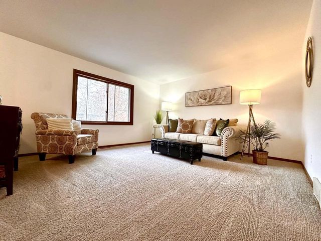 29933 Greenleaf DRIVE, Burlington, WI 53105