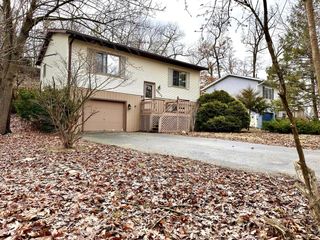 29933 Greenleaf DRIVE, Burlington, WI 53105