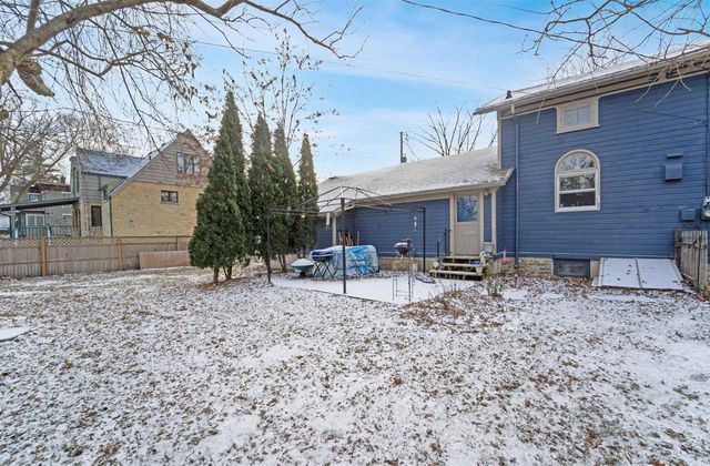 121 WATERTOWN STREET, Ripon, WI 54971