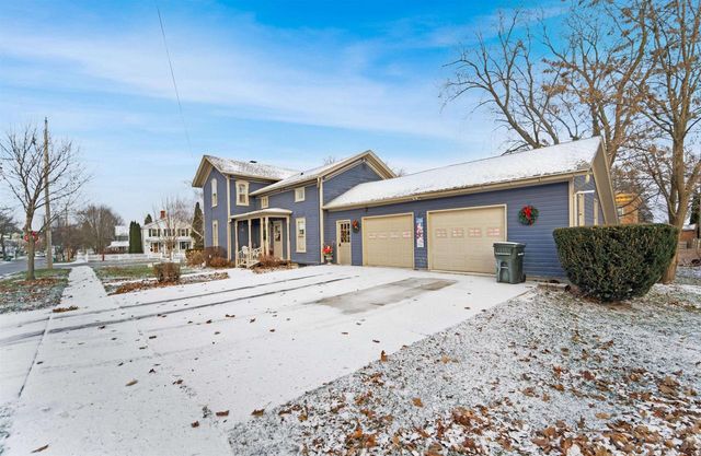 121 WATERTOWN STREET, Ripon, WI 54971