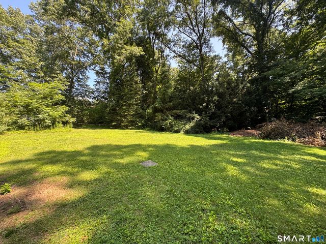 23 Maplewood Drive, Ellington, CT 06029