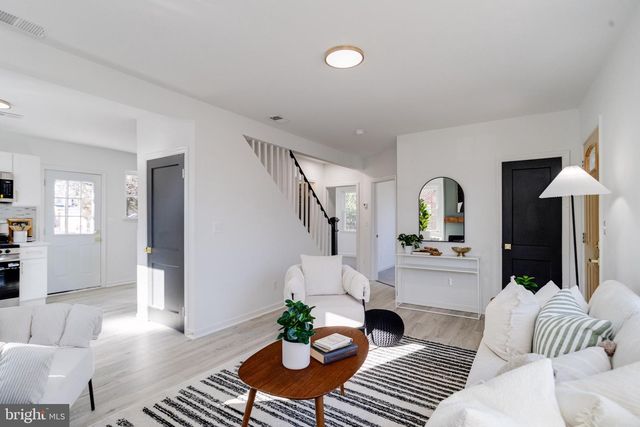 3724 SYLVAN DR, Baltimore, MD 21207