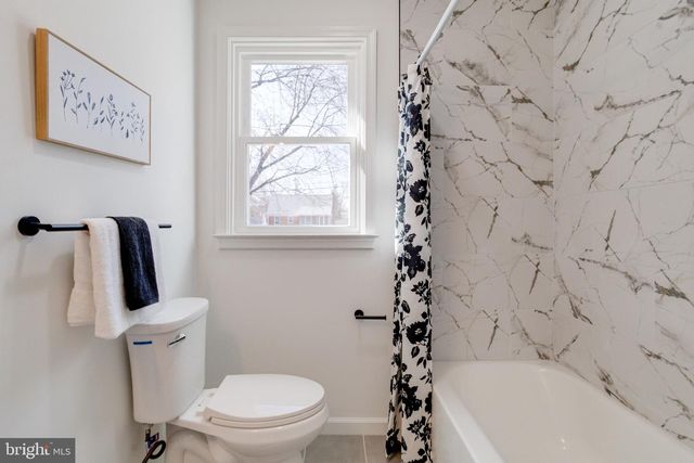 3724 SYLVAN DR, Baltimore, MD 21207