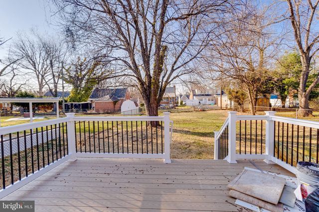 3724 SYLVAN DR, Baltimore, MD 21207