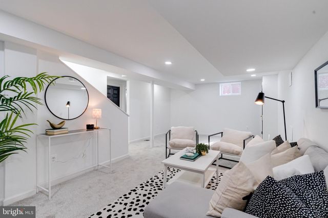 3724 SYLVAN DR, Baltimore, MD 21207