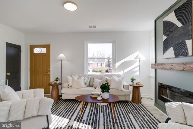 3724 SYLVAN DR, Baltimore, MD 21207