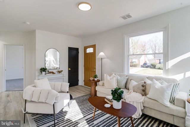 3724 SYLVAN DR, Baltimore, MD 21207