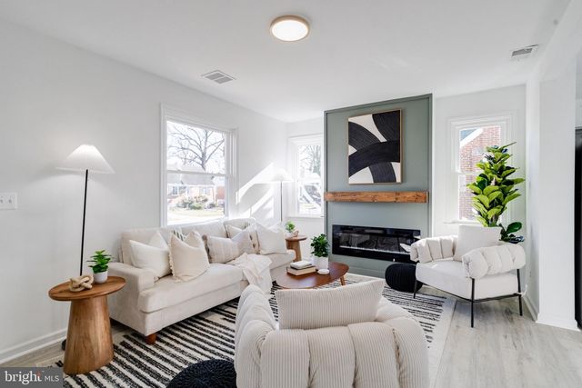 3724 SYLVAN DR, Baltimore, MD 21207