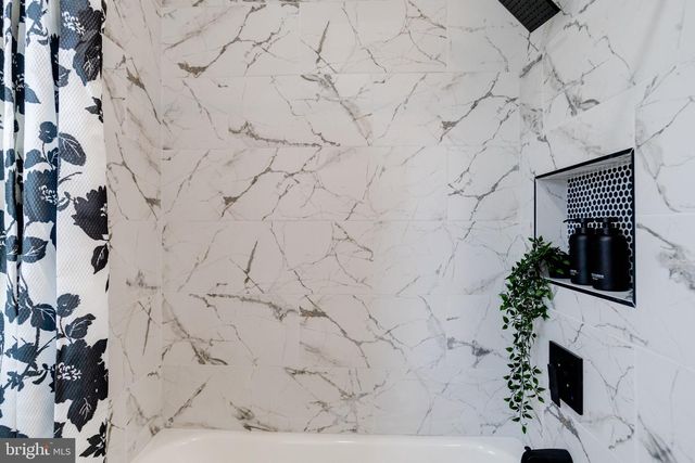 3724 SYLVAN DR, Baltimore, MD 21207