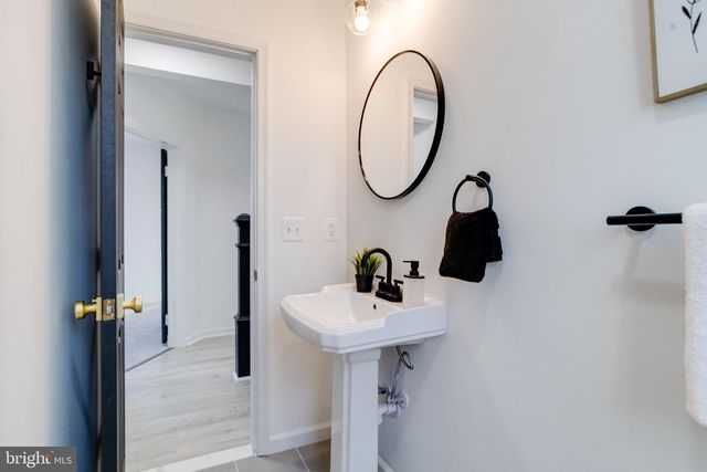 3724 SYLVAN DR, Baltimore, MD 21207